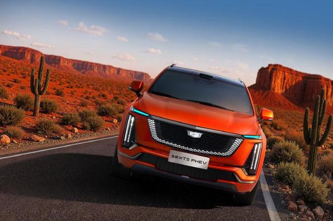 凯迪拉克XT5 PHEV上市：纯电续航215km，权益价25.99万元起